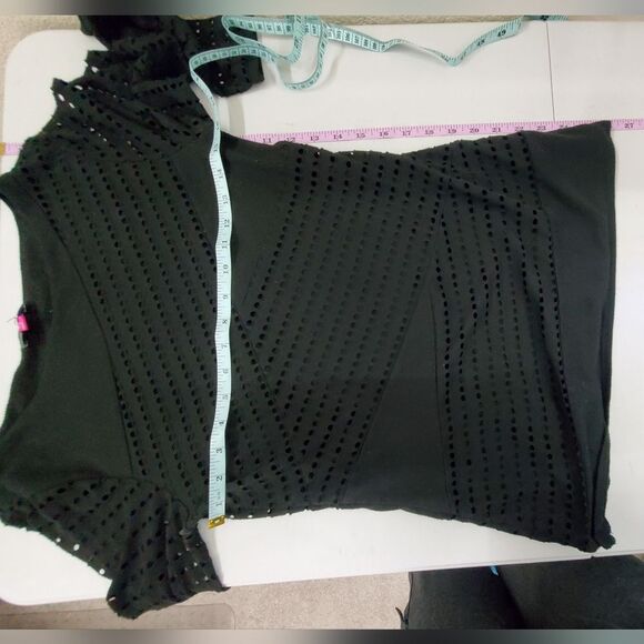 Vince Camuto Black Mesh-Like Long-Sleeve Bandage Top - Picture 10 of 12